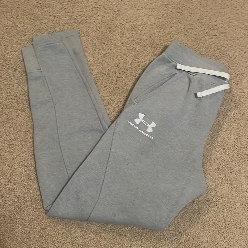 Under Armour Boys sweatpants size YLg